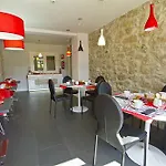Arce Hotel